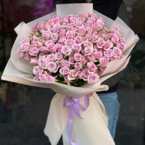 Букет из 25 лиловых кустовых роз (60 см) в Бронницах