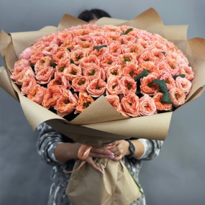 Букет "Персик" из 101 махровой розы Риджентс парк (60 см) в Бронницах