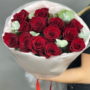Букет из 13 роз Эквадор Эксплорер (60 см) в Бронницах