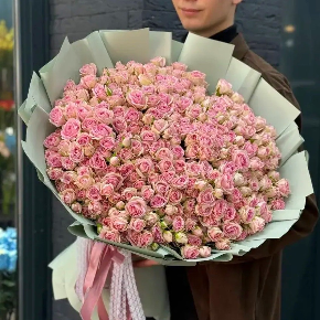 Букет из 101  нежно -розовой кустовой розы (70 см) в Бронницах