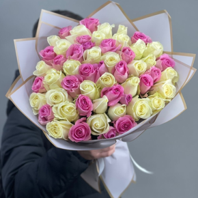 Букет из 51 розы микс  (40 см) в Бронницах