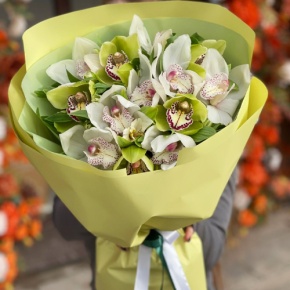Букет "Бруклин" из орхидей и альстромерий в Бронницах