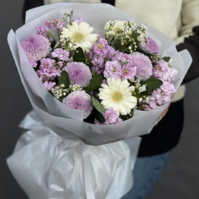 Букет "Мечты сбываются" из хризантем Момоко, ароматных маттиол, хамелациума и гербер в Бронницах