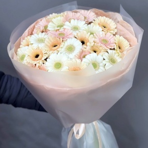 Букет "Гера" из 25 гербер в Бронницах