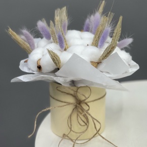 Композиция в шляпной коробке из хлопка, лагуруса и пшеницы (Сухоцвет) в Бронницах