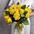 Букет из 25 лимонных роз с рускусом (40 см) в Бронницах